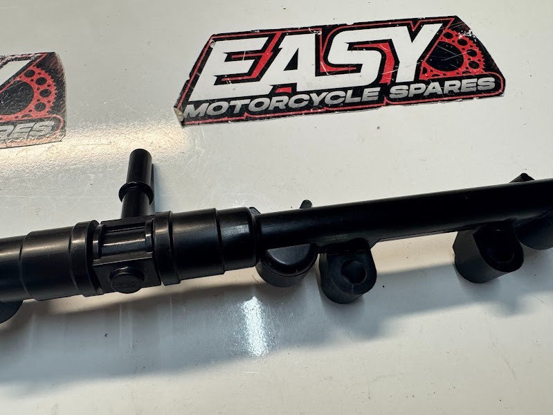 Yamaha YZF R1 2015-2025 Secondary Fuel Rail OEM Genuine 2CR-1393B-00