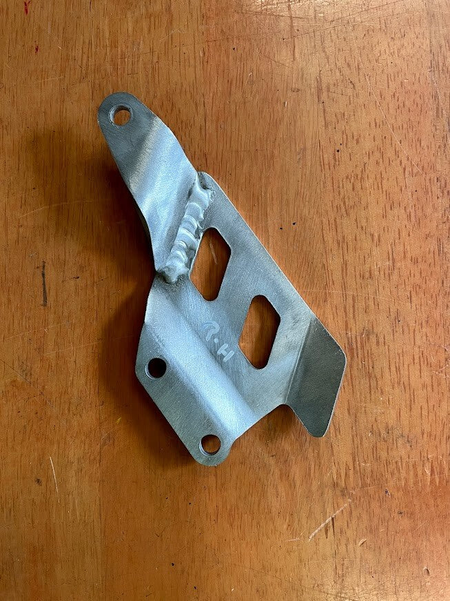 RH Foot Peg Guard Suzuki GSXR 750 1992 43586-40C02