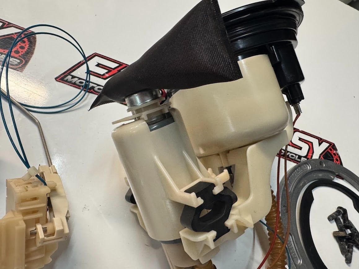 BMW S1000RR 2016 Fuel Pump Assembly Complete OEM Genuine K46 16147718349