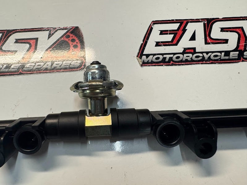 Yamaha YZF R1 2020-2025 Primary Injector Rail OEM Genuine B3L-13795-00