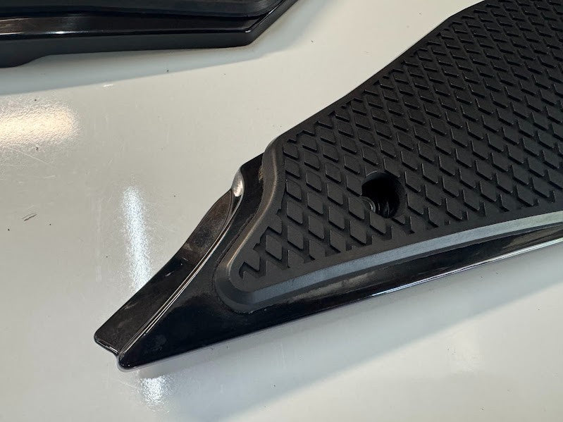 Yamaha YZF R1 2020-2025 Side Tank Cover Fairings OEM Genuine B3L-24129-00