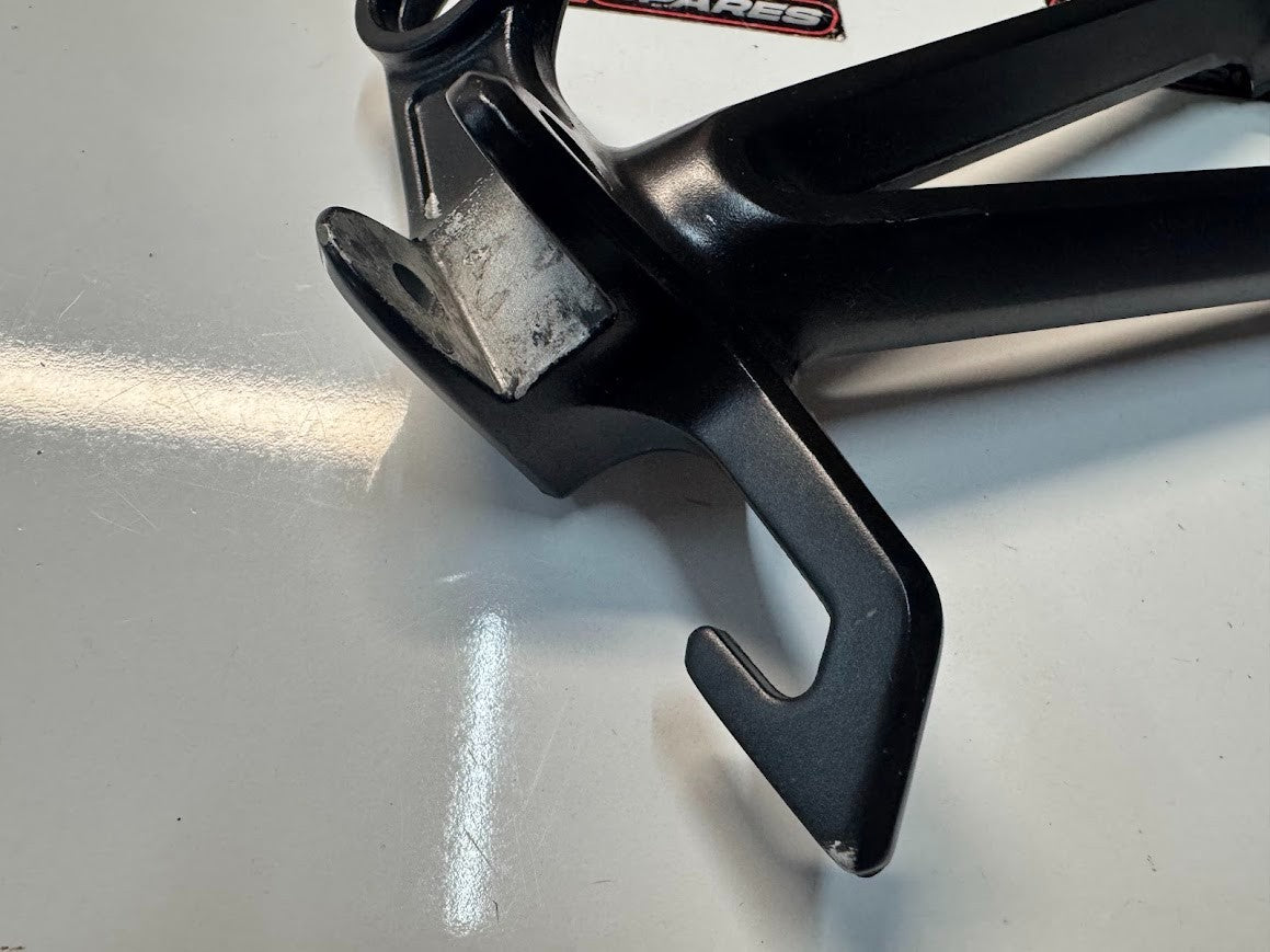 LH Pillion Peg Bracket Suzuki GSXR 1000 07-08 2008 43700-21H00