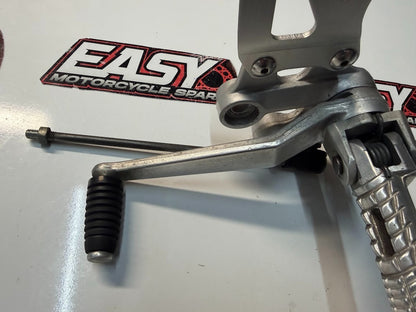 LH Footrest Peg Rear Set Suzuki GSXR 1000 2007-2008 OEM 43521-41G10