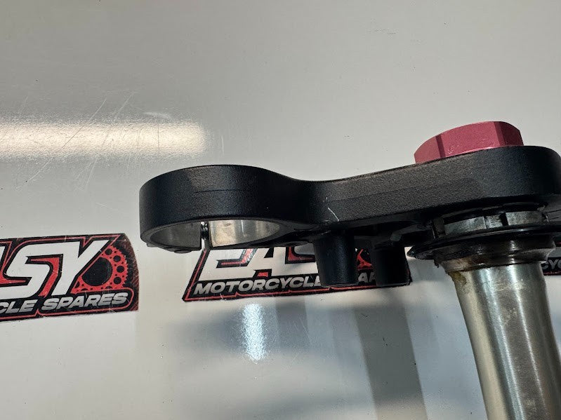 Yamaha YZF R1 2020-2025 Triple Trees Complete OEM Genuine B3L-23340-00