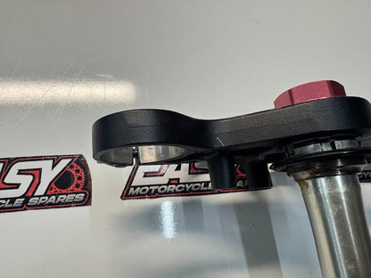 Yamaha YZF R1 2020-2025 Triple Trees Complete OEM Genuine B3L-23340-00