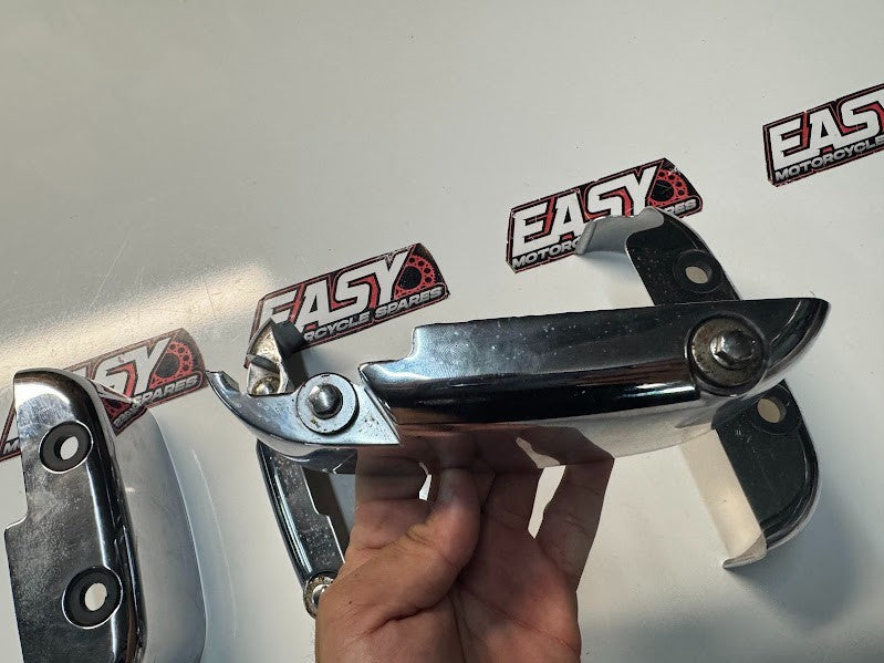 Suzuki VL 1500 Intruder 1998-2004 Cylinder Head Cover Set OEM Genuine