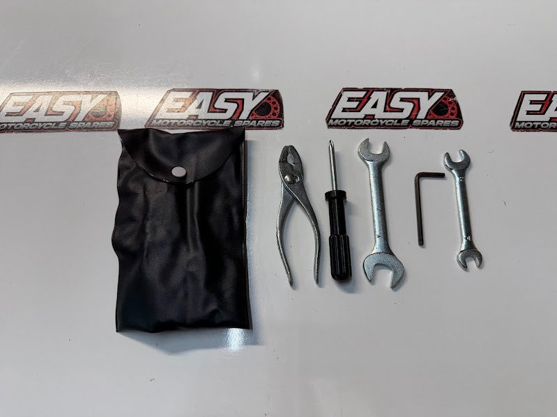 Tool Kit Bag Suzuki Boulevard C109R VLR 1800 T 2008-2014 OEM 09800-21102