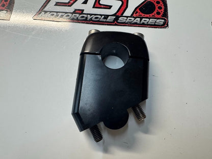 Royal Enfield Interceptor 650 2022 Handlebar Mount Clamp OEM 1030016D Euro 5