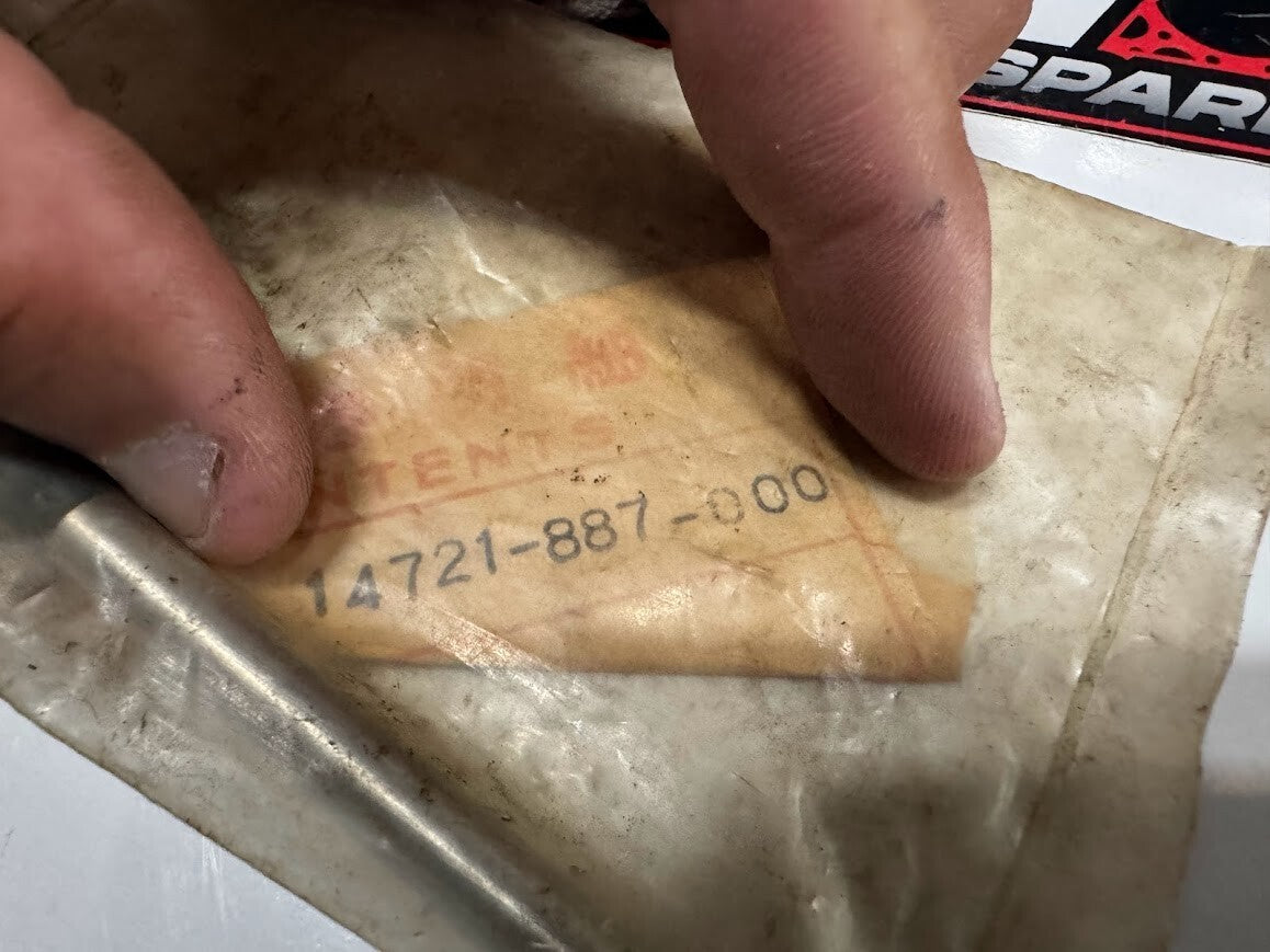 Honda VALVE EXHAUST 14721-887-000