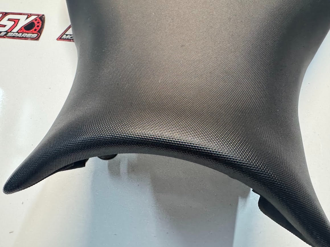 Suzuki GSXR 1000 2012-2016 Riders Seat OEM Genuine 45100-47H11-DW2