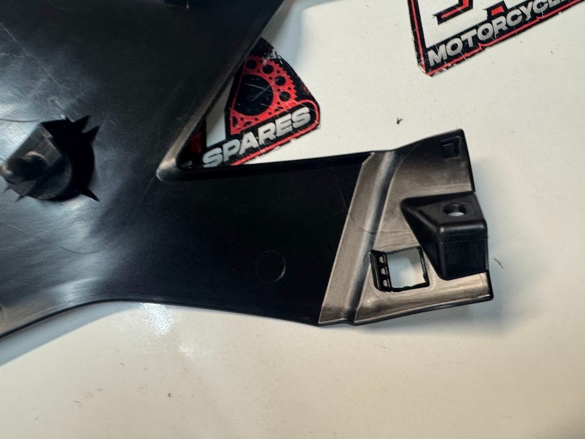 Kawasaki Ninja 500 2024-2025 RH Knee Grip Side Cover OEM Genuine 36001-0752
