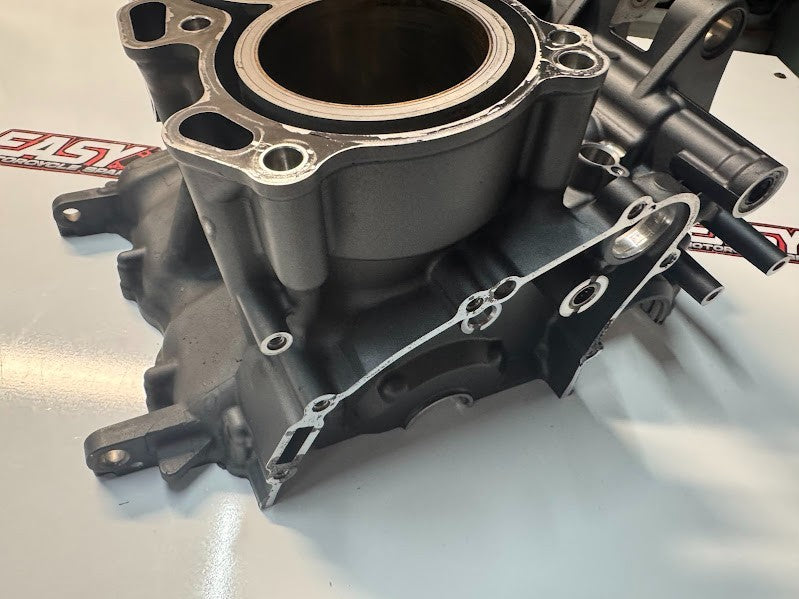 Yamaha YZF R7 2022-2025 Cylinder Barrel Casing OEM Genuine 1WS-15100-39