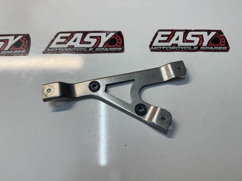 Suzuki GSXR 1000 2009-2016 Regulator Bracket Mount OEM Genuine 32831-47H10