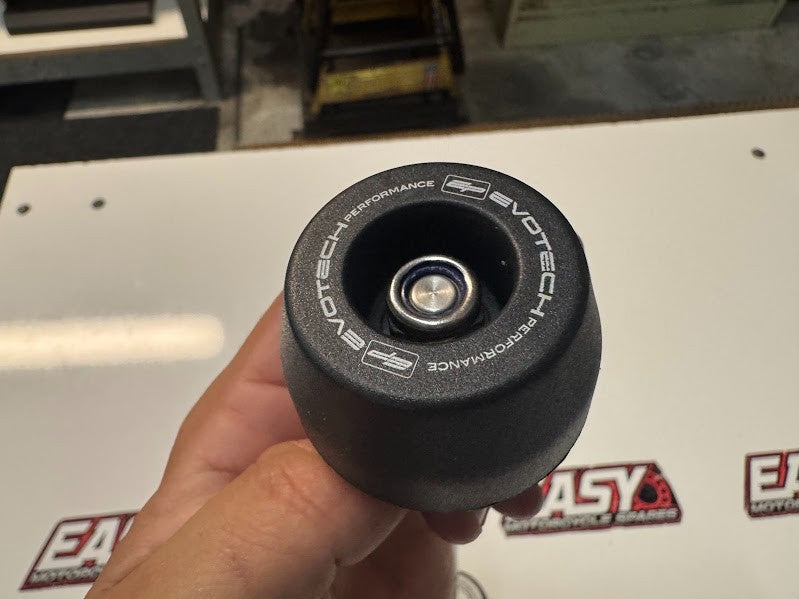 Yamaha YZF R1 2015-2025 Evotech Performance Rear Axle Sliders PRN012291