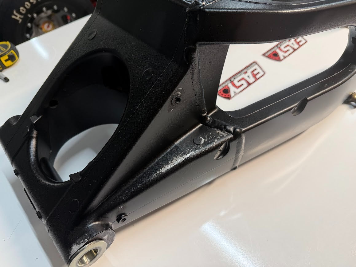Swingarm Suzuki GSXR 1000 2007-2008 OEM 61000-21H00-YAP Swing Arm