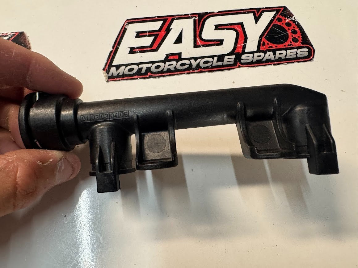 BMW S1000RR 2016 Secondary Fuel Rails OEM Genuine K46 13547717199