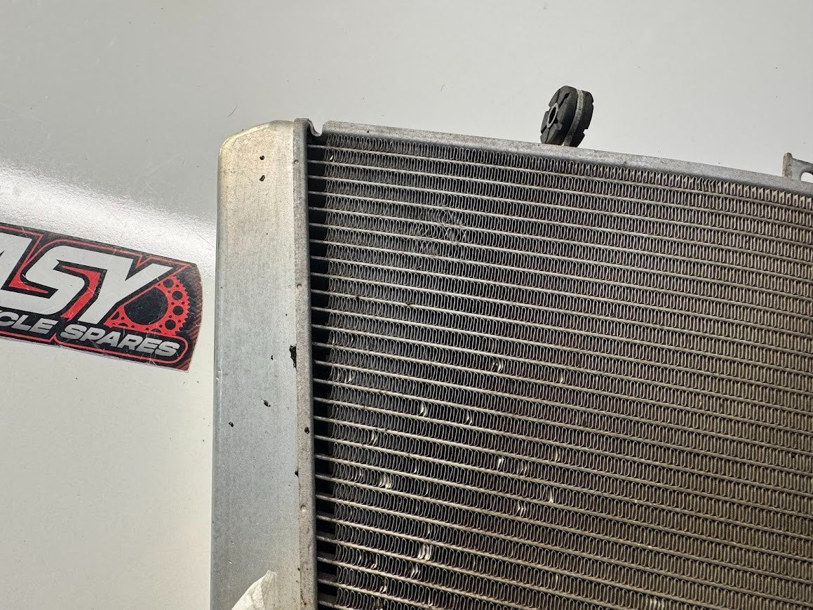 Suzuki GSXR 1000 2009-2016 Radiator OEM Genuine 17710-47H10