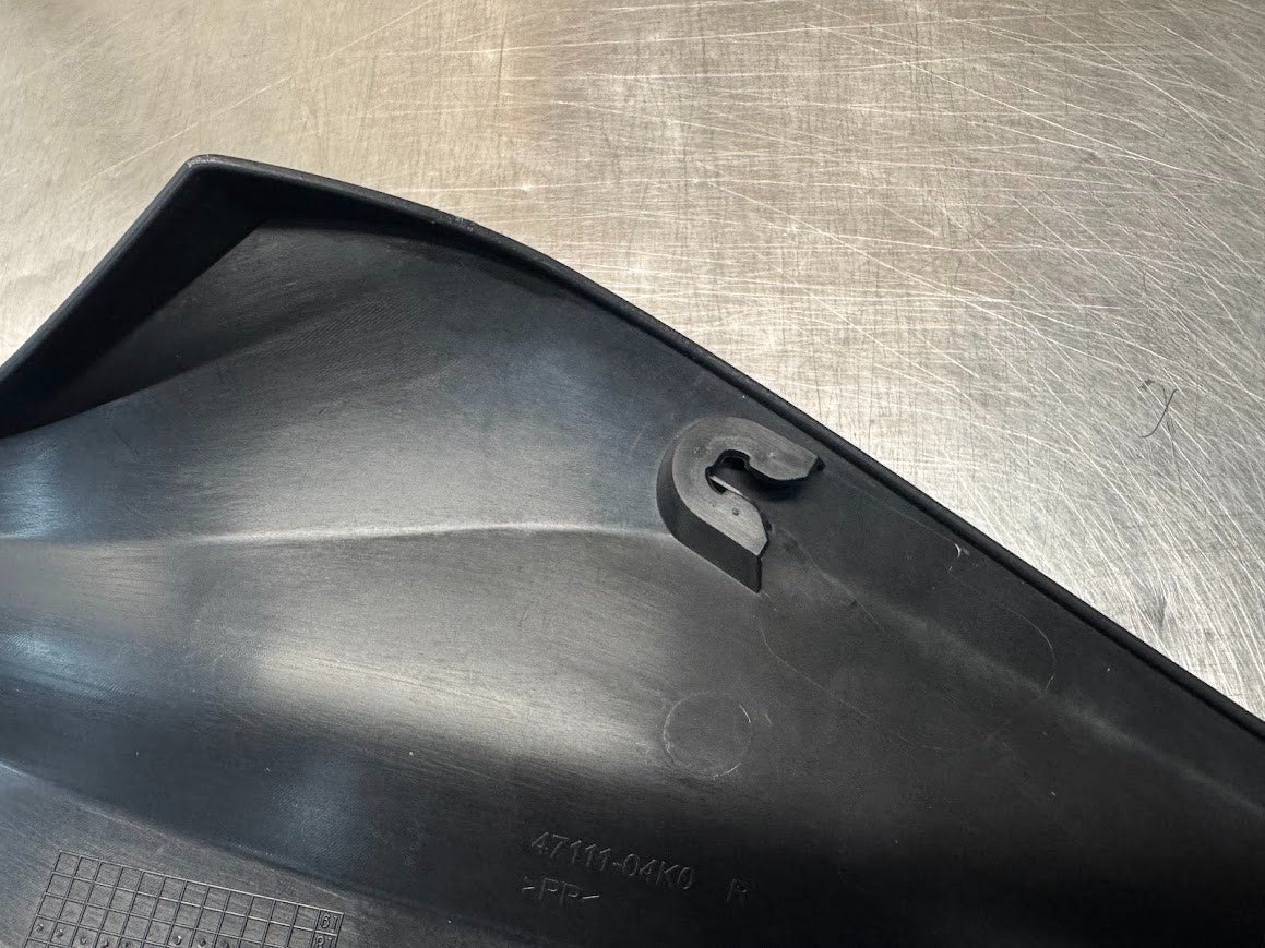 Suzuki GSX-S 1000 2017 RH Side Cover Fairing OEM Genuine 47111-04K0