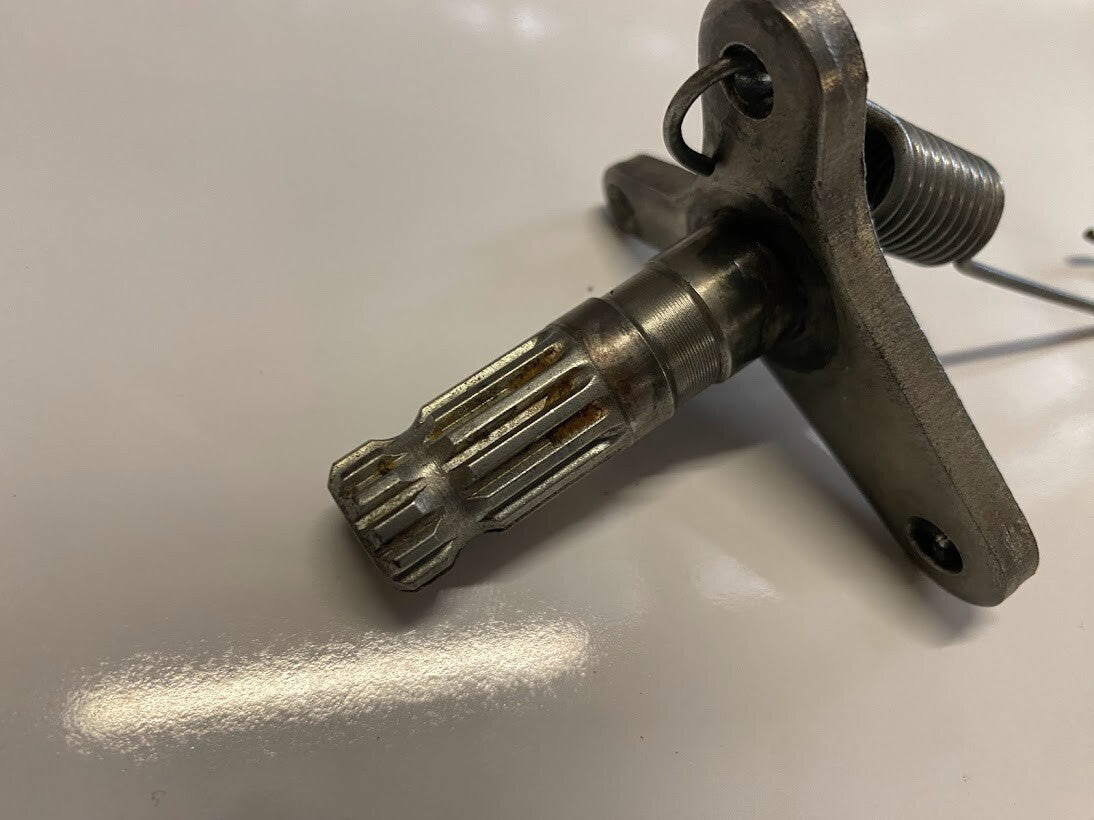 Brake Pedal Mount Spline Suzuki GSX 750F 2004