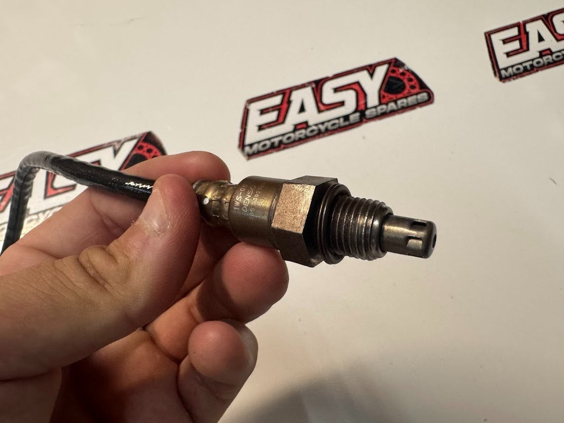 Yamaha YZF R1 2015-2025 o2 Oxygen Sensor OEM Genuine 1WS-8592A-10