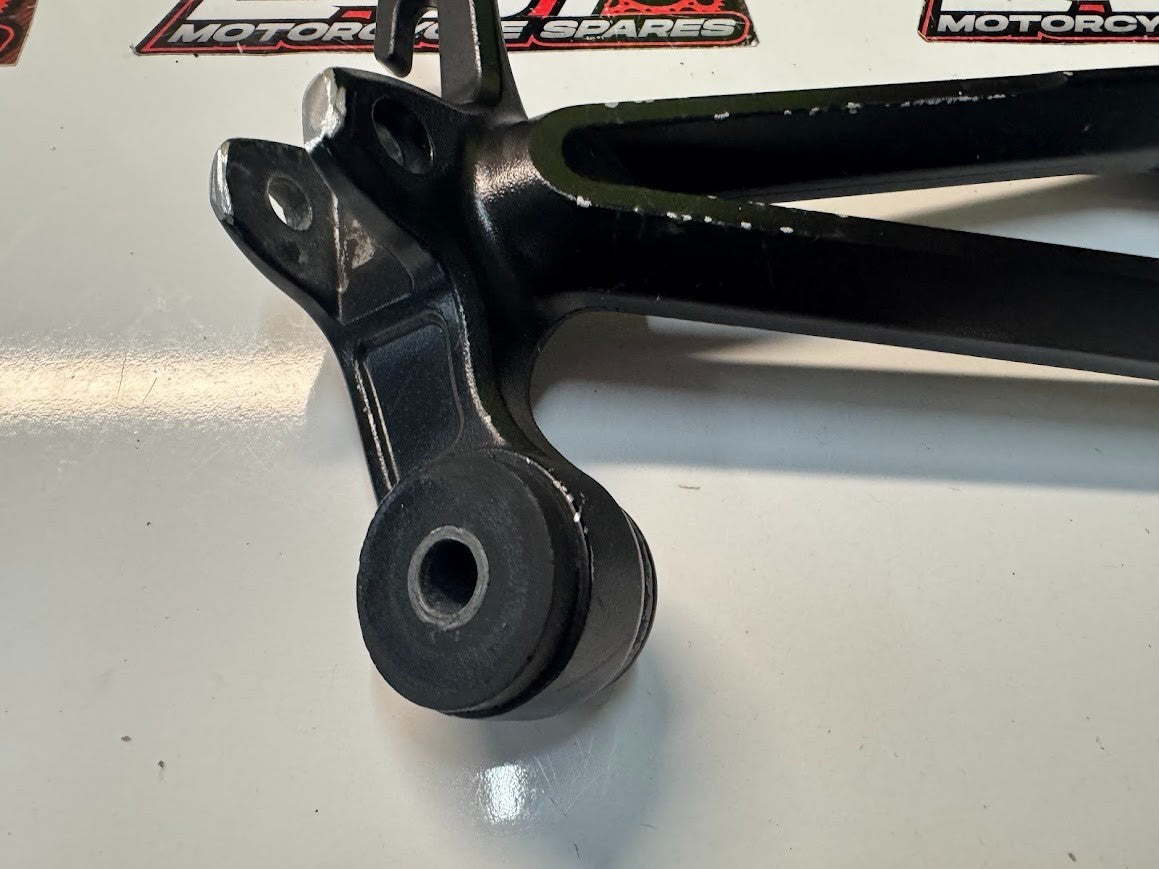 RH Pillion Peg Bracket Suzuki GSXR 1000 07-08 2008 43600-21H00