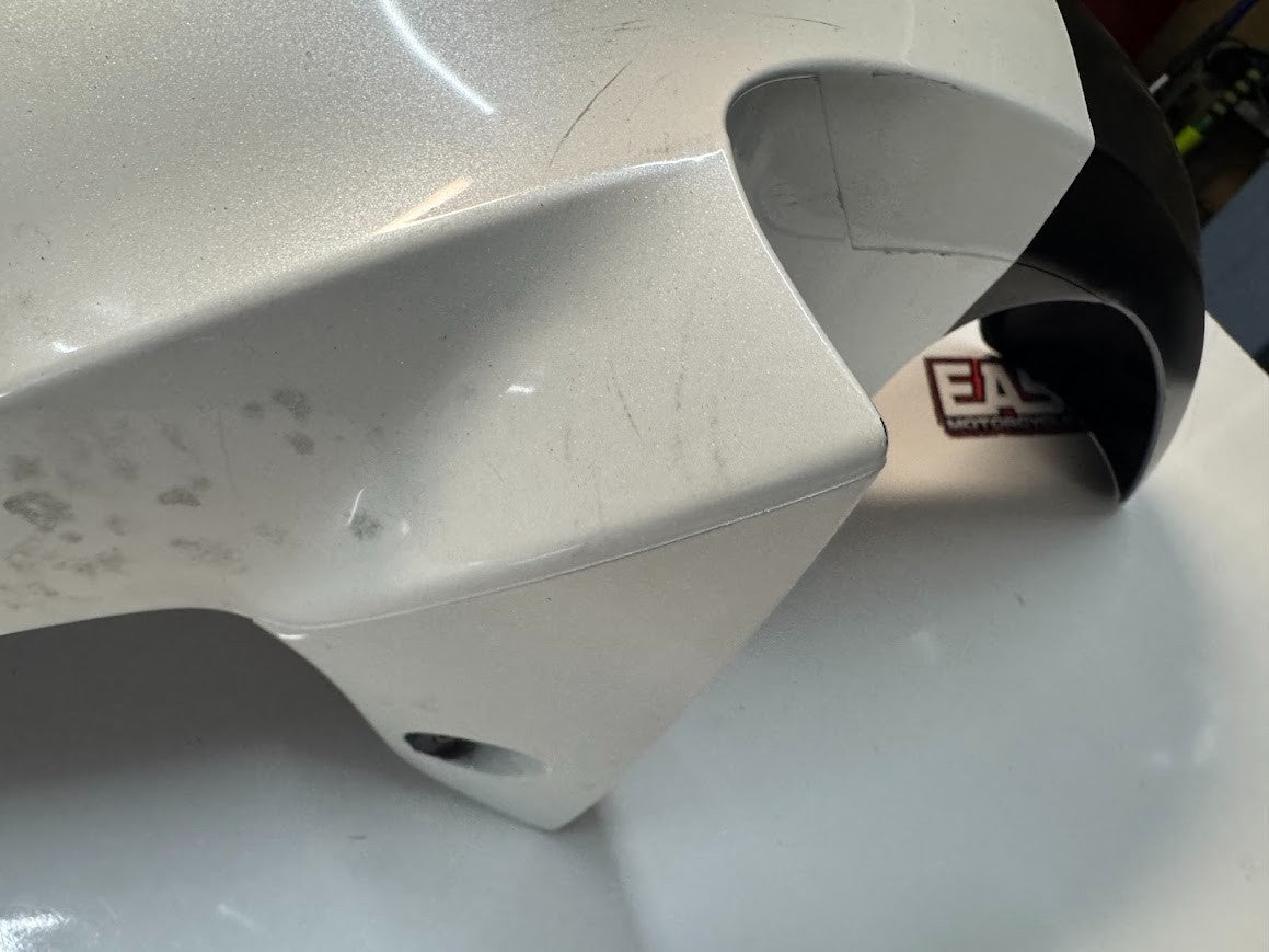 Yamaha YZF R15 2013-2016 Front Fender Mudguard Hugger OEM Genuine 1CK-F1511-00