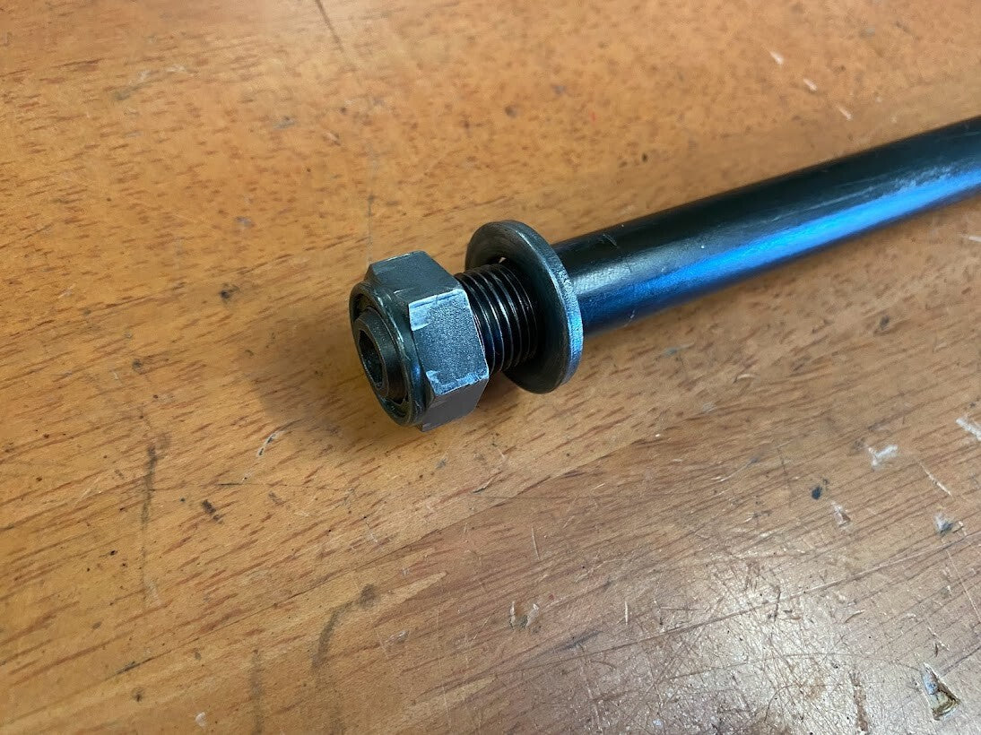Swing Arm Bolt Yamaha FZS 600 1998