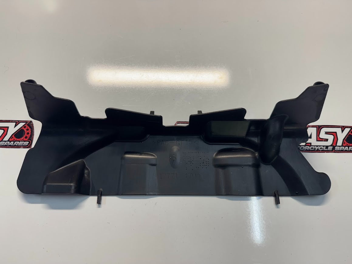 Suzuki GSXR 1000 2009-2016 Radiator Heat Shield OEM Genuine 17771-47H00