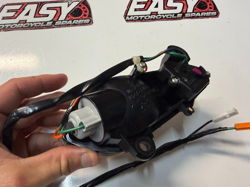 LH Front Blinker Indicator Honda CBR 1000 RR 2008-2016 OEM 33455-MFL-641
