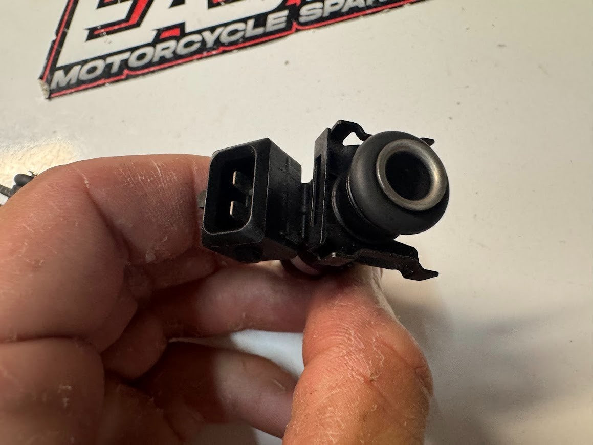 BMW S1000RR 2016 Secondary Fuel Injectors x4 OEM Genuine K46 13617672335