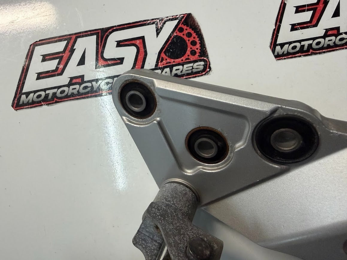 LH Foot Peg Bracket Assembly Suzuki GSF 1250 S Bandit 2007-2016 OEM 43521-38G00