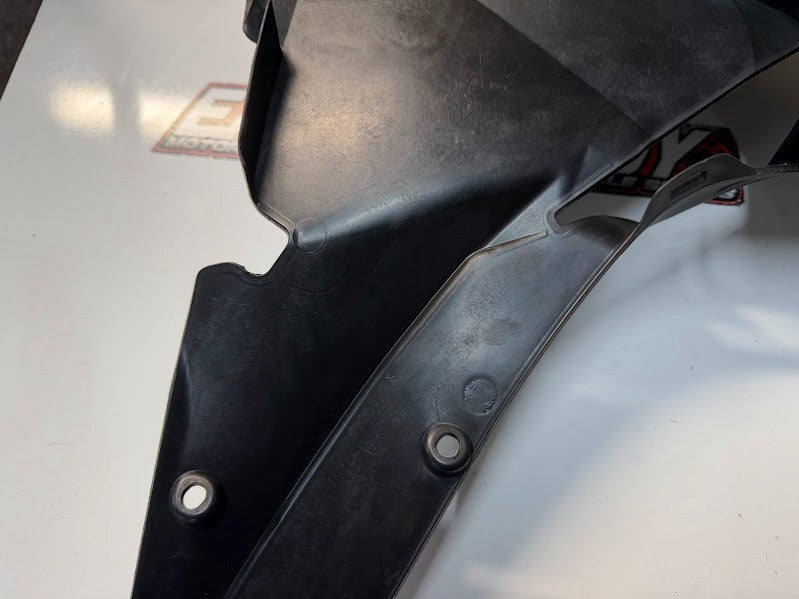 RH inner Fairing Honda CBR 500R 2016-2018 OEM 64335-MJW-J000