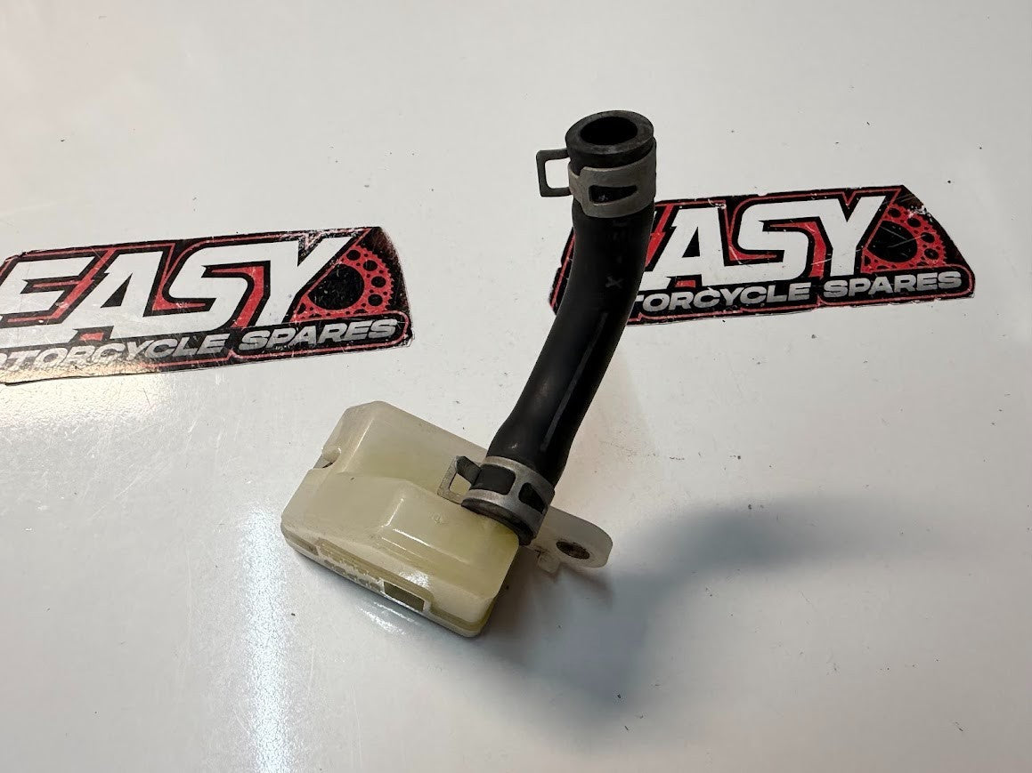 Rear Brake Master Reservoir Suzuki GSXR 1000 2005-2006 OEM 69740-41G00