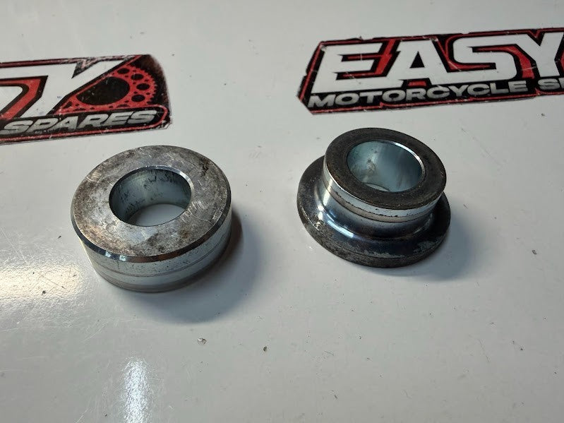 Rear Wheel Axle Spacers Kawasaki Ninja 300 2013-2017 OEM 92152-0844
