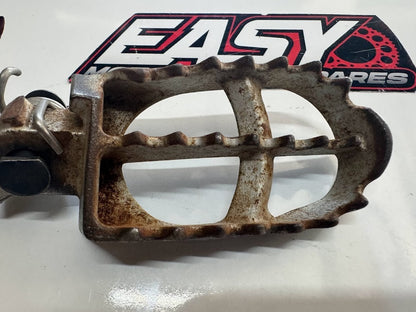 RH Foot Peg Husqvarna TC 250 2004