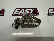 RH Foot Peg Husqvarna TC 250 2004