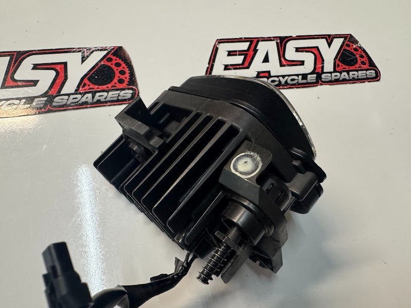 Yamaha YZF R1 2015-2019 RH Headlight Unit OEM Genuine 2CR-84300-00