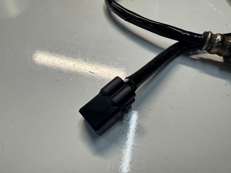 Yamaha YZF R1 2015-2025 o2 Oxygen Sensor OEM Genuine 1WS-8592A-10