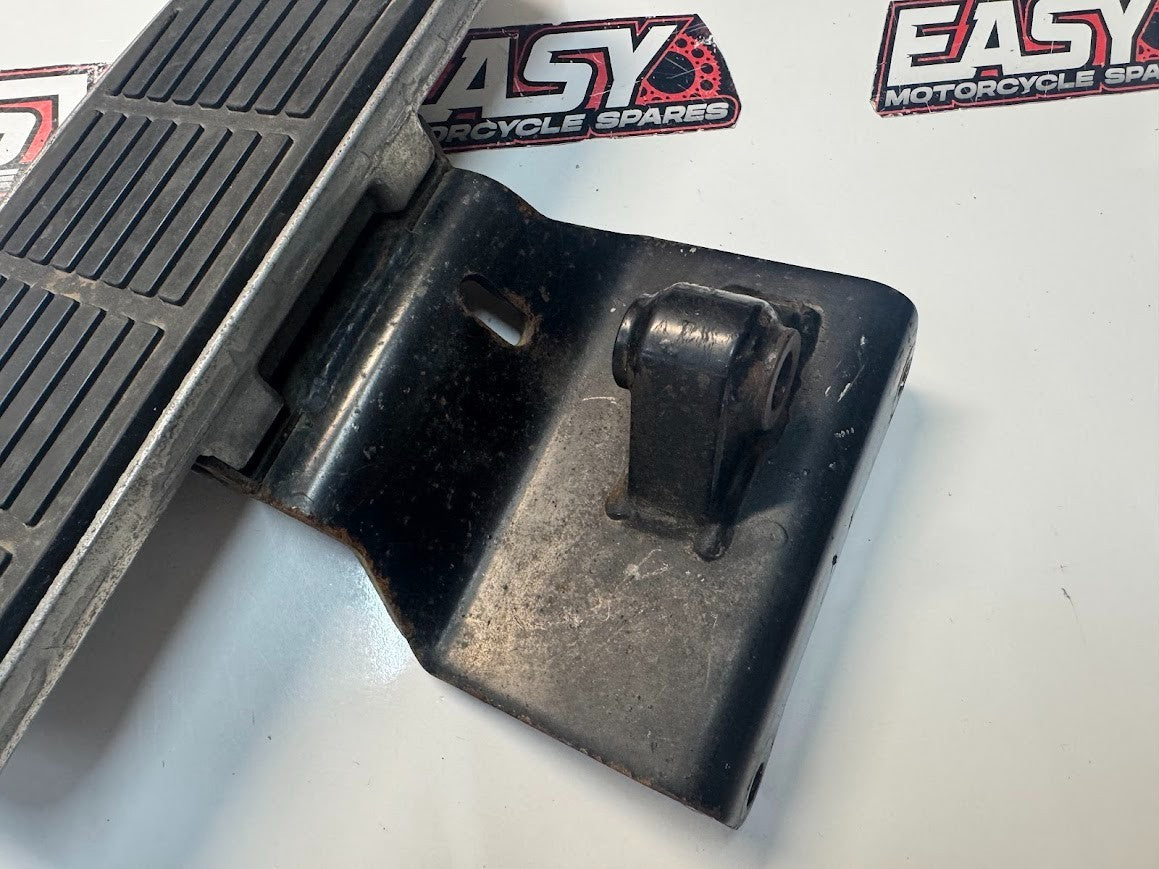 Suzuki VL 1500 Intruder 1998-2004 RH Rider Foot Rest OEM Genuine 43501-10F00