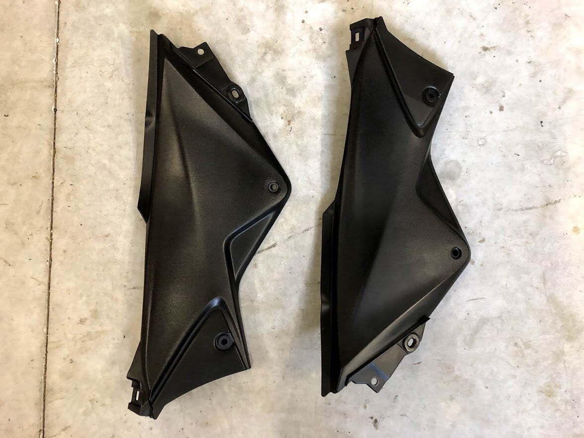 Side Covers Honda CBR 250R ABS 2011