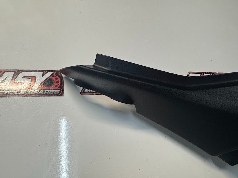 Yamaha YZF R7 2022-2025 RH Frame Side Cover 2 Mole OEM Genuine BEB-2171M-00