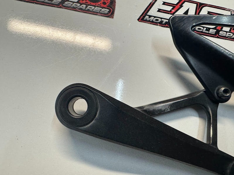 Yamaha YZF R1 2015-2025 RH Riders Peg Bracket Rear Set OEM Genuine 2CR-27443-00