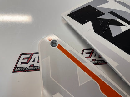 RH Side Main Fairing KTM RC 390 2014-2016 OEM 9050805104428