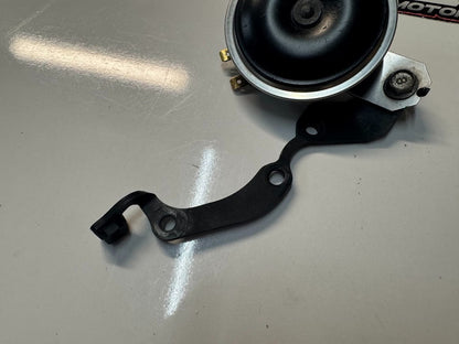 Yamaha YZF R1 2017-2025 Horn & Bracket OEM Genuine B67-83371-00