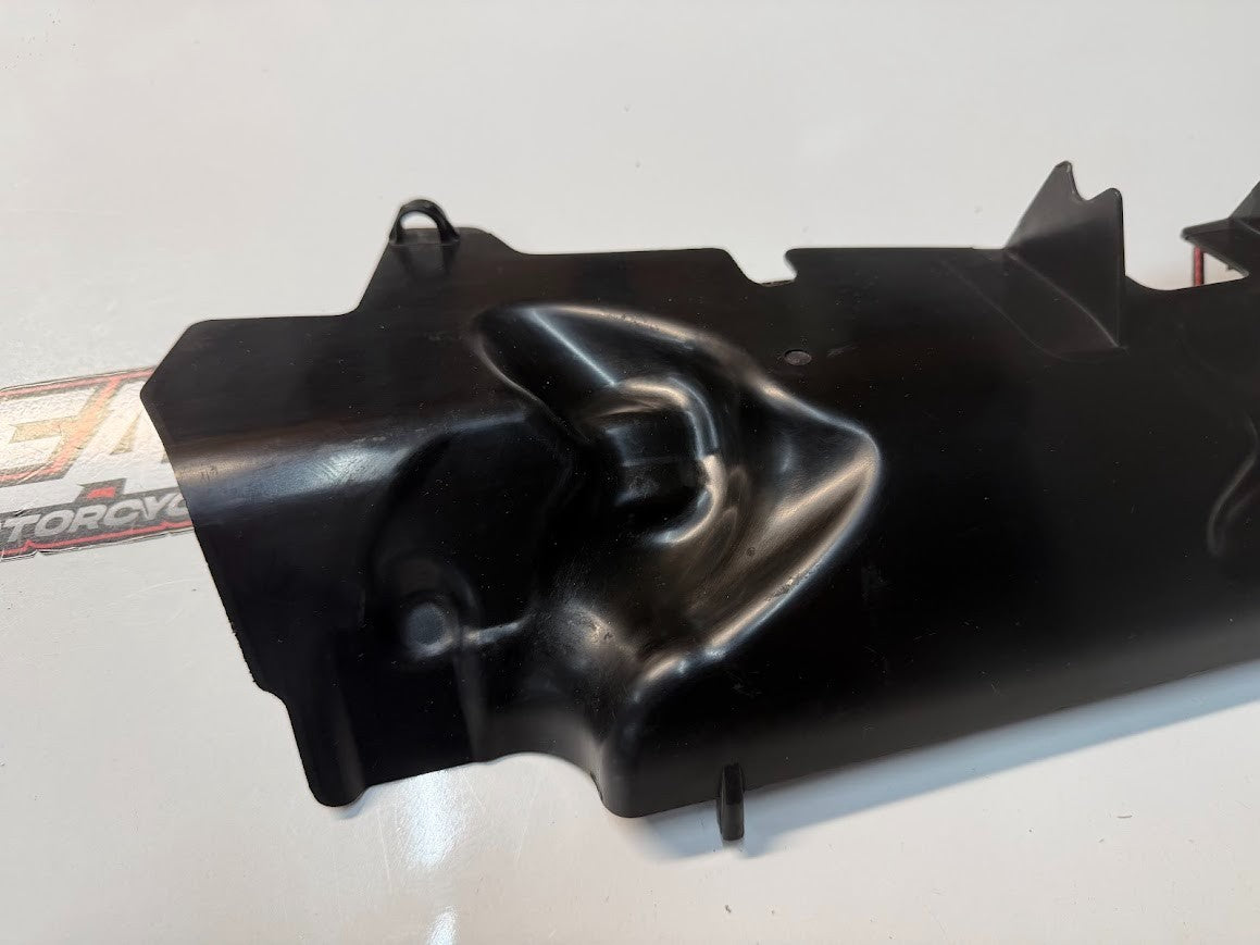 Radiator Heat Shield Suzuki GSXR 1000 2007-2008 OEM 17771-21H00
