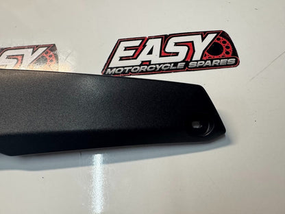 Yamaha YZF R7 2022-2025 Side Cover 2 Fairing Mole OEM Genuine BEB-2171M-00