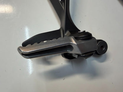 LH RH Pillion Peg Assembly Kawasaki Ninja ZX-10R 2021-2025 OEM 35063-0852-18R