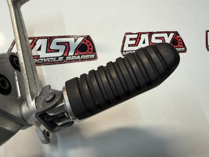 RH Foot Peg Assembly Suzuki GSF 1250 S Bandit 2007-2016 OEM 43511-38G00