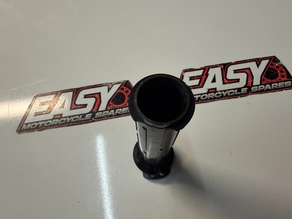 Throttle Tube Suzuki GSXR 1000 2007-2025 OEM 57110-21H02