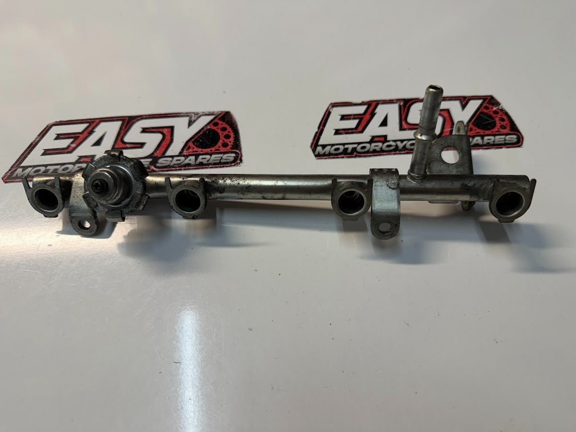 Fuel Pipe Rail Assy 1 Yamaha FZ1 S 2006-2014 OEM 2D1-13160-00